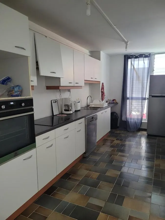 Le 9Eme Etage Du Bonheur contacts